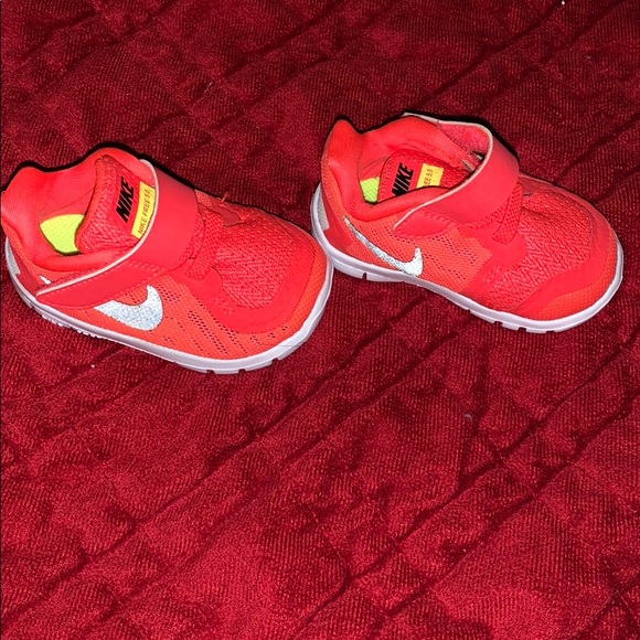 Nike size 2c - Picture 2 of 5